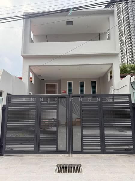 2-storey Terraced House for Sale in Bandar Baru Sri Petaling (Sri Petaling) - Annie Chong - Exterior - PropertyGuru.com.my