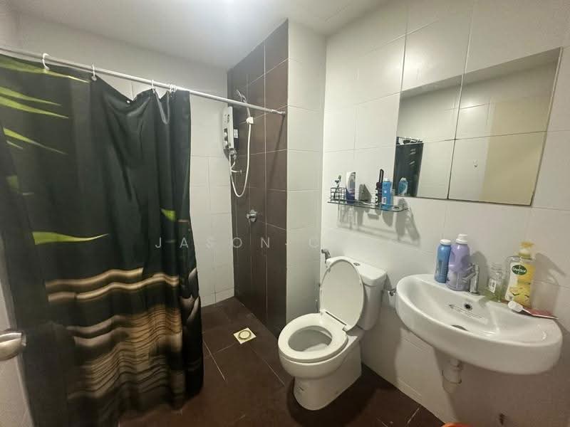 Kediaman Servis untuk Disewa di Pacific Place - Jason Chee - Bathroom - PropertyGuru.com.my