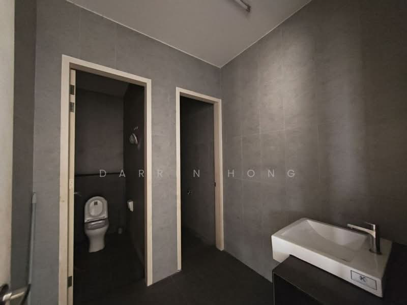 Kilang Berkembar untuk Disewa di Eco Business Park 2 Senai (Senai) - Darren Hong - Bathroom - PropertyGuru.com.my