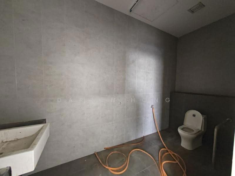Kilang Berkembar untuk Disewa di Eco Business Park 2 Senai (Senai) - Darren Hong - Bathroom - PropertyGuru.com.my