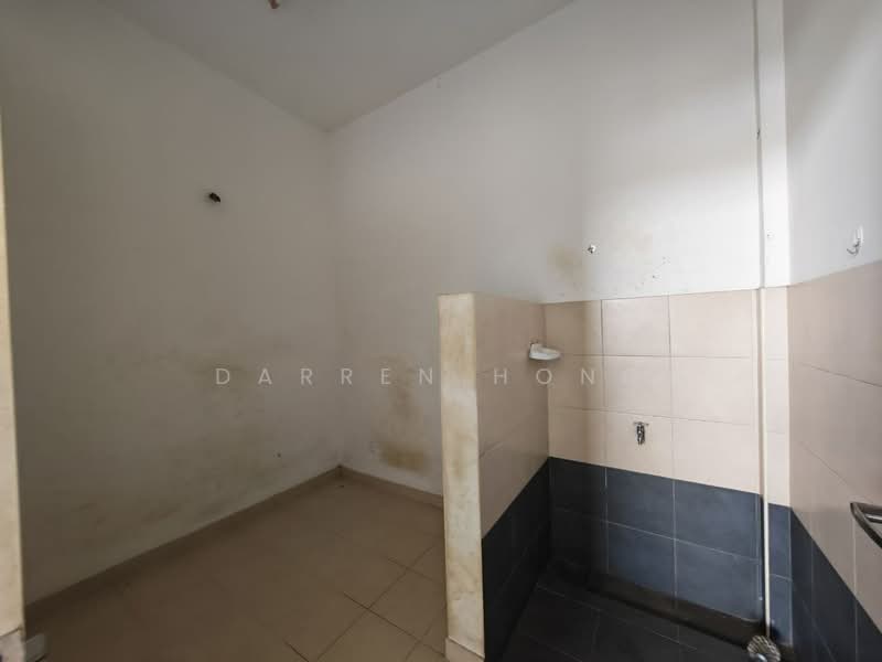 Kilang Berkembar untuk Disewa di Eco Business Park 2 Senai (Senai) - Darren Hong - Bathroom - PropertyGuru.com.my