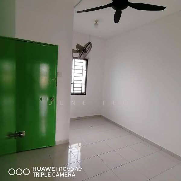 Terraced House for Rent in Kampung Sentosa Barat (Pasir Gudang) - June Teo - Interior - PropertyGuru.com.my