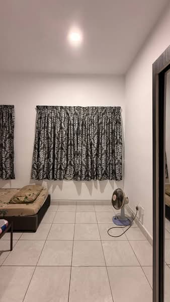 Kediaman Servis untuk Disewa di Vision City Youth City - Joan Loh - Bedroom - PropertyGuru.com.my