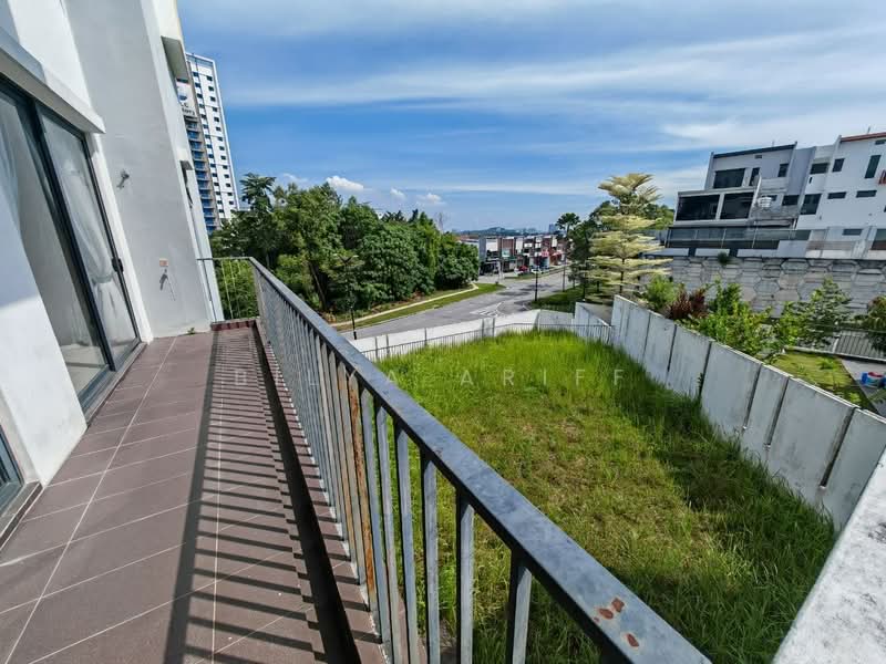 Rumah Berkembar untuk Dijual di Bandar Sungai Long (Selangor) - BILYA ARIFF - Balcony - PropertyGuru.com.my
