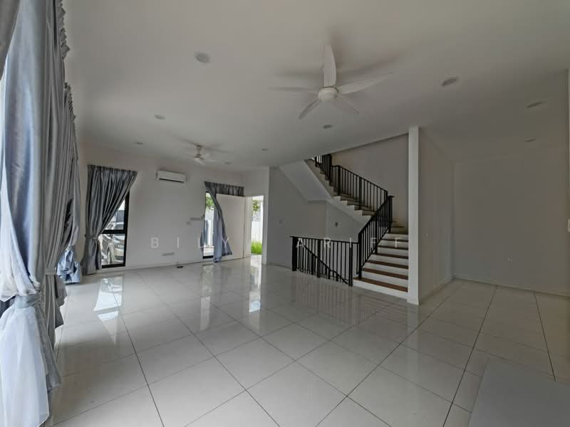 Rumah Berkembar untuk Dijual di Bandar Sungai Long (Selangor) - BILYA ARIFF - Living Room - PropertyGuru.com.my