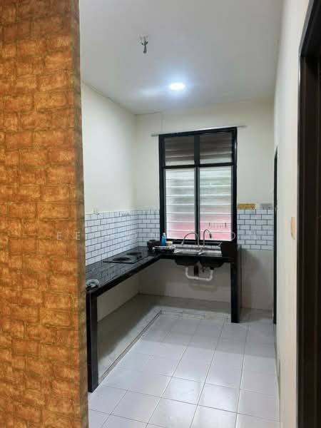 2-storey Terraced House for Sale in Mutiara Rini (Skudai) - Ee Fong Toh - Kitchen - PropertyGuru.com.my