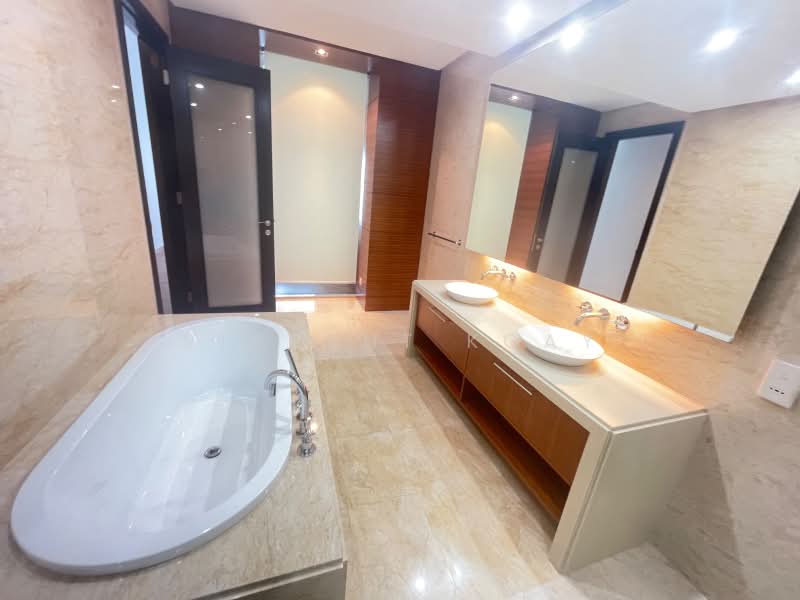 Kediaman Servis untuk Disewa di Straits Quay (The Suites at Waterside) - Vincent Koay - Bathroom - PropertyGuru.com.my