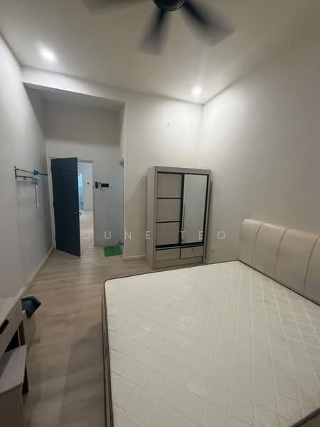 Rumah Teres 1-Tingkat untuk Disewa di Taman Sutera (Johor Bahru) - June Teo - Bedroom - PropertyGuru.com.my