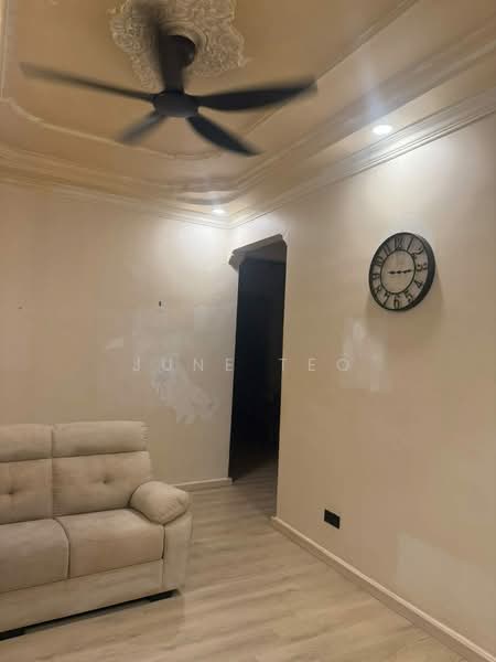 Rumah Teres 1-Tingkat untuk Disewa di Taman Sutera (Johor Bahru) - June Teo - Living Room - PropertyGuru.com.my