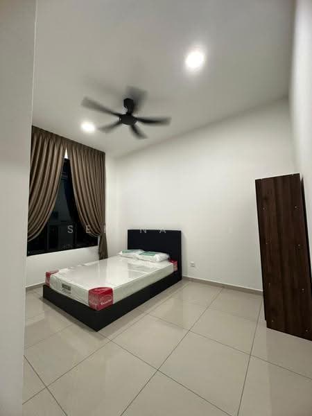 Kediaman Servis untuk Disewa di B11 Parkland Residence - Serena Lee - Bedroom - PropertyGuru.com.my