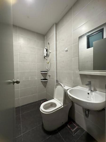 Kediaman Servis untuk Disewa di B11 Parkland Residence - Serena Lee - Bathroom - PropertyGuru.com.my