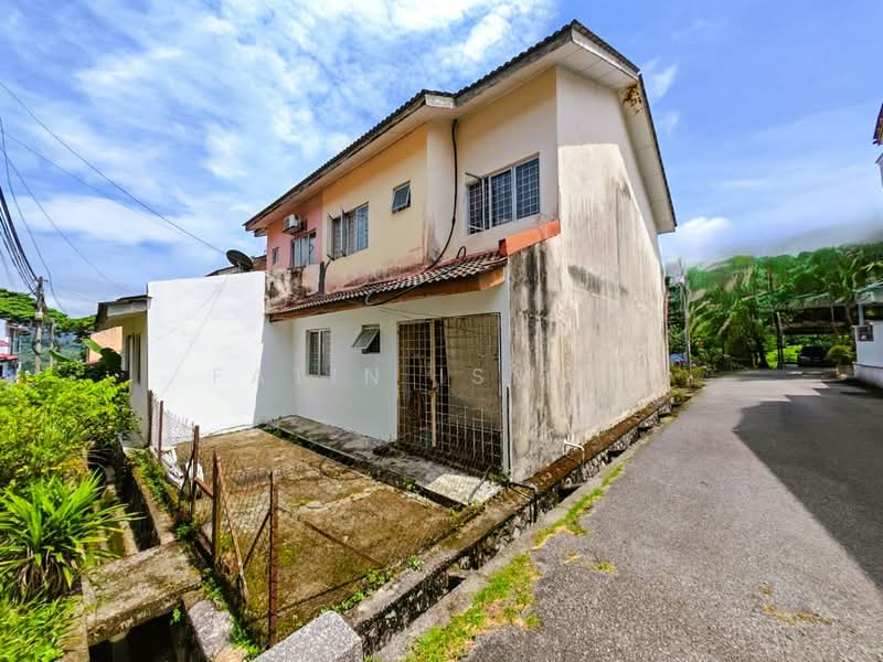 Rumah Teres 2-Tingkat untuk Dijual di Ukay Perdana (Ulu Kelang) - Fatin Ismail - Exterior - PropertyGuru.com.my