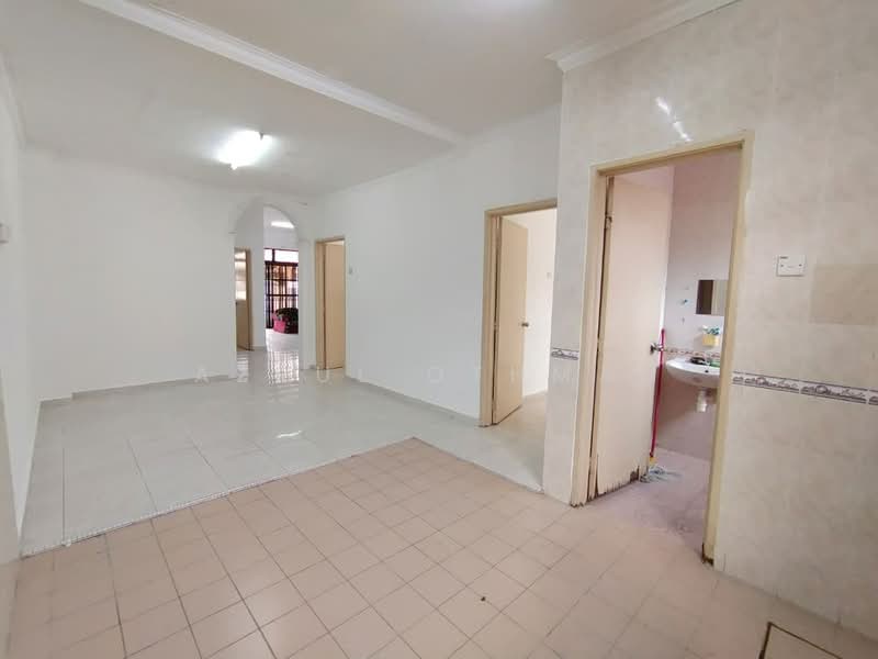 1-storey Terraced House for Sale in Bahau (Negeri Sembilan) - Azrul Othman - Living Room - PropertyGuru.com.my