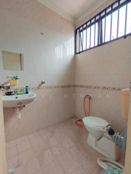 1-storey Terraced House for Sale in Bahau (Negeri Sembilan) - Azrul Othman - Bathroom - PropertyGuru.com.my