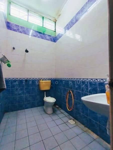 1-storey Terraced House for Sale in Bahau (Negeri Sembilan) - Azrul Othman - Bathroom - PropertyGuru.com.my