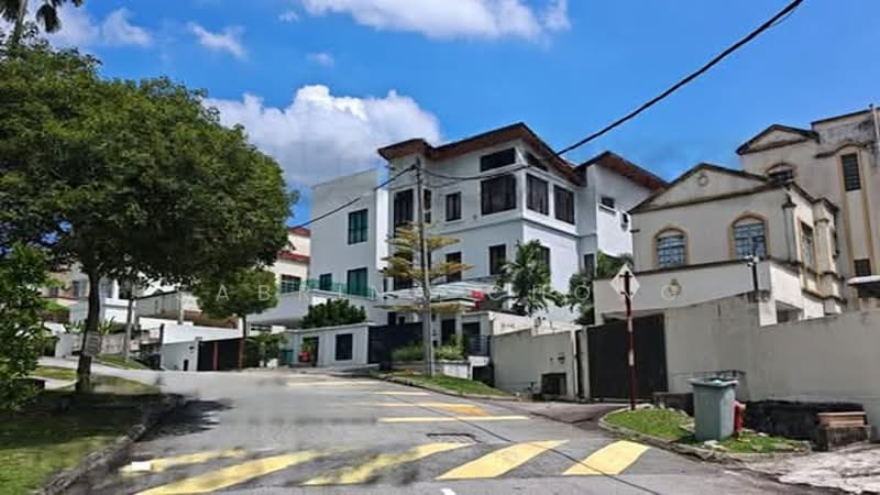 Semi-Detached House for Sale in Ampang (Selangor) - Sabrina Chong - Exterior - PropertyGuru.com.my