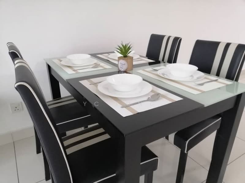 Service Residence for Rent at Southkey Mosaic - YC Fung - Dining Room - PropertyGuru.com.my