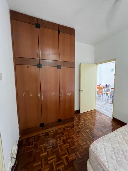 Pangsapuri untuk Disewa di Seri Kasturi - Yee Yew Kho - Bedroom - PropertyGuru.com.my
