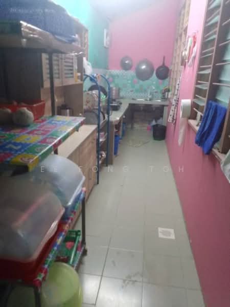 Rumah Teres 1-Tingkat untuk Dijual di Taman Puteri Wangsa (Ulu Tiram) - Ee Fong Toh - Kitchen - PropertyGuru.com.my