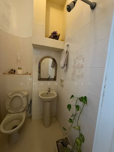2-storey Terraced House for Sale in Ampang Jaya (Ampang) - Vincent Beh - Bathroom - PropertyGuru.com.my