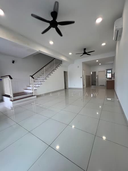 2-storey Terraced House for Sale in Alam Impian (Shah Alam) - Pinky Liaw - Living Room - PropertyGuru.com.my