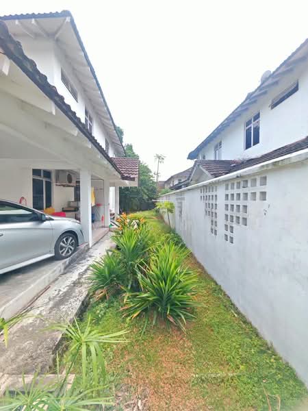 Rumah Berkembar untuk Dijual di Taman Bukit Kempas (Tampoi) - Vivy Ng - PropertyGuru.com.my