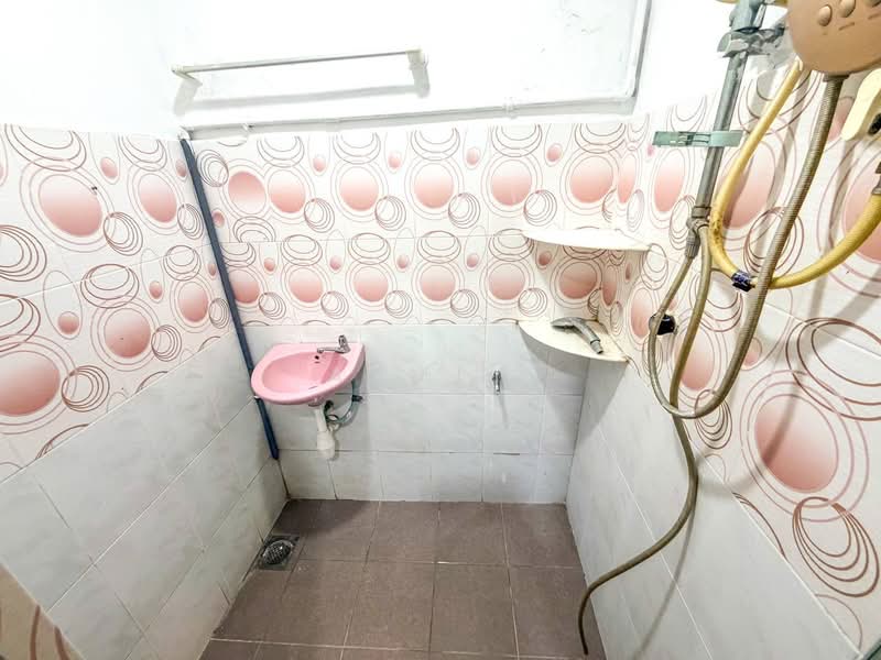 1-storey Terraced House for Sale in Pekan Batu 9 (Cheras) - Azmi . - PropertyGuru.com.my