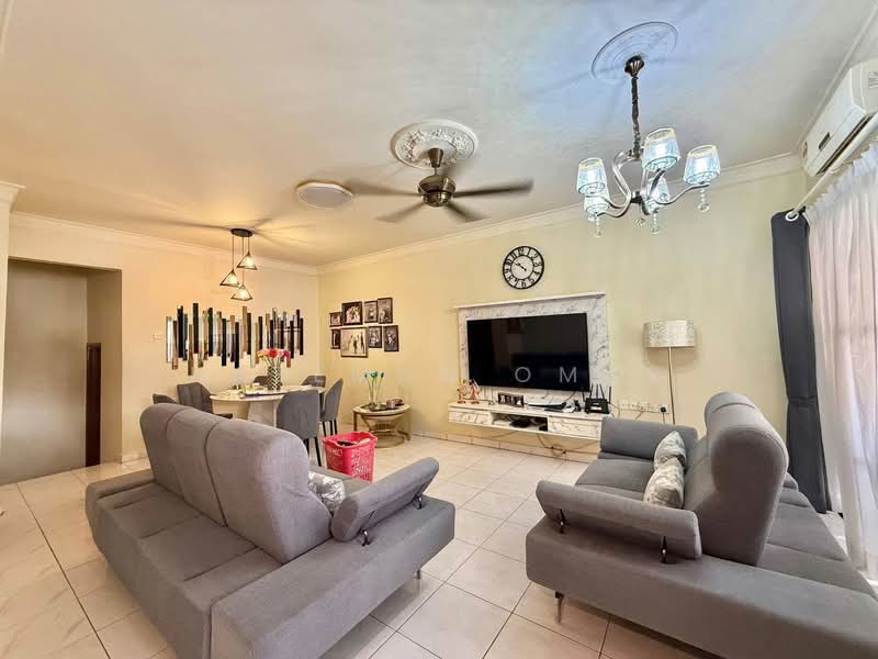 Rumah Teres 2-Tingkat untuk Dijual di Bandar Damai Perdana (Cheras) - Hazeman Omar - Living Room - PropertyGuru.com.my