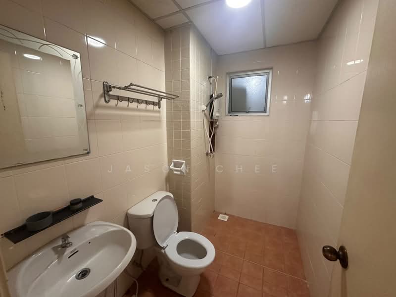 Kediaman Servis untuk Disewa di Metropolitan Square - Jason Chee - Bathroom - PropertyGuru.com.my