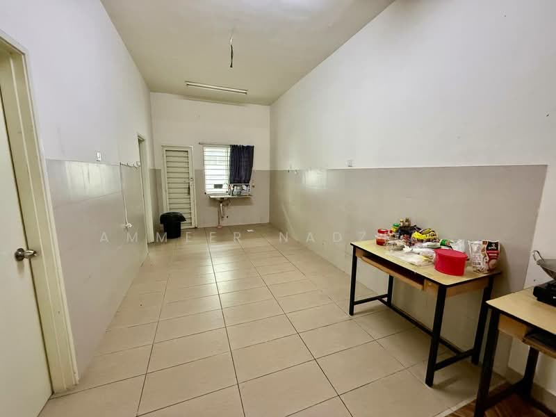 2-storey Terraced House for Sale in Jenjarom (Selangor) - Ammeer Nadzrai - Kitchen - PropertyGuru.com.my