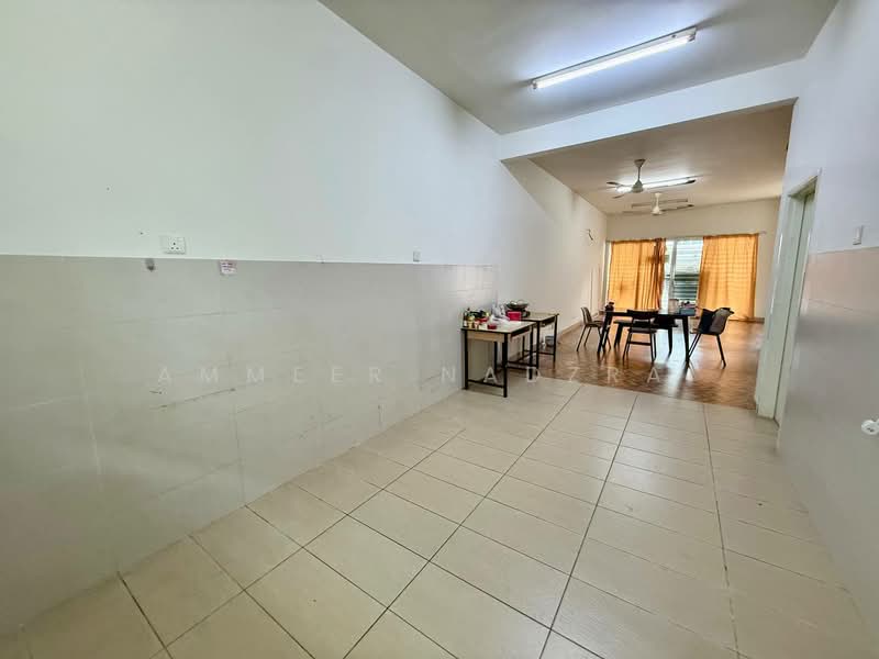 2-storey Terraced House for Sale in Jenjarom (Selangor) - Ammeer Nadzrai - Dining Room - PropertyGuru.com.my