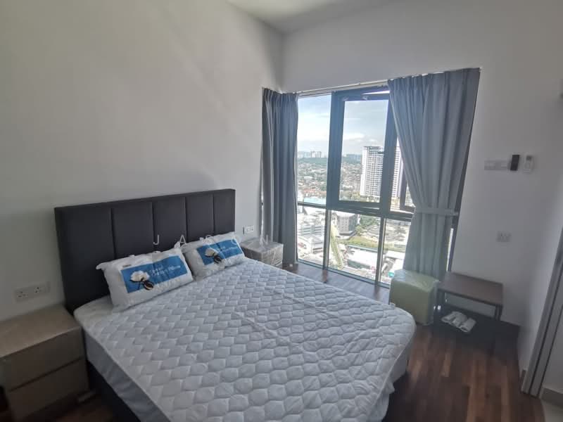 Kediaman Servis untuk Disewa di Pacific Star - Jason Chee - Bedroom - PropertyGuru.com.my