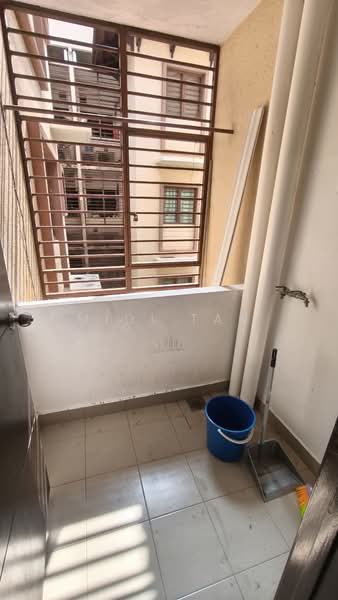 Pangsapuri untuk Disewa di Desa Idaman Residences - Midi Tan - Balcony - PropertyGuru.com.my