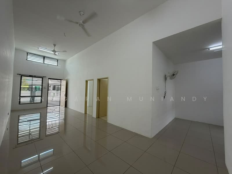 1-storey Terraced House for Rent in Tasek Gelugor (Penang) - Sanggaran Muniandy - Living Room - PropertyGuru.com.my