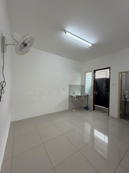 1-storey Terraced House for Rent in Tasek Gelugor (Penang) - Sanggaran Muniandy - Kitchen - PropertyGuru.com.my