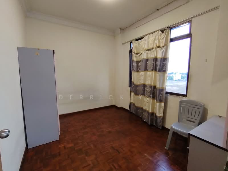 Pangsapuri untuk Dijual di Jayamuda - Derrick Yee - Bedroom - PropertyGuru.com.my