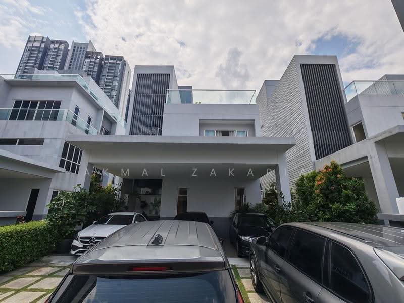 Banglo Lot Kosong untuk Dijual di Lakefront Villa (Cyberjaya) - Akmal Zakaria - PropertyGuru.com.my