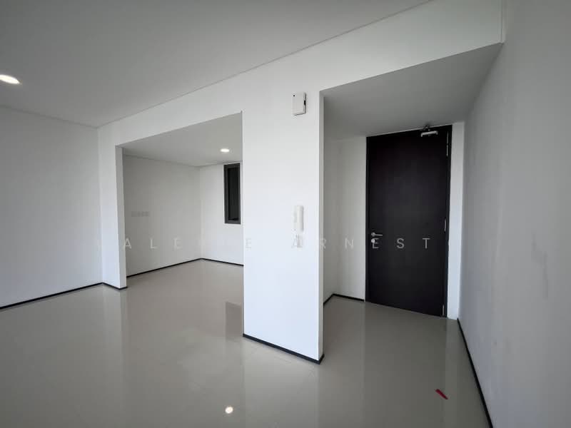 Condominium for Rent at The Fennel - Valerie Arnesto - Entrance - PropertyGuru.com.my