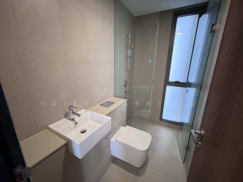 Condominium for Rent at The Fennel - Valerie Arnesto - Bathroom 1 - PropertyGuru.com.my