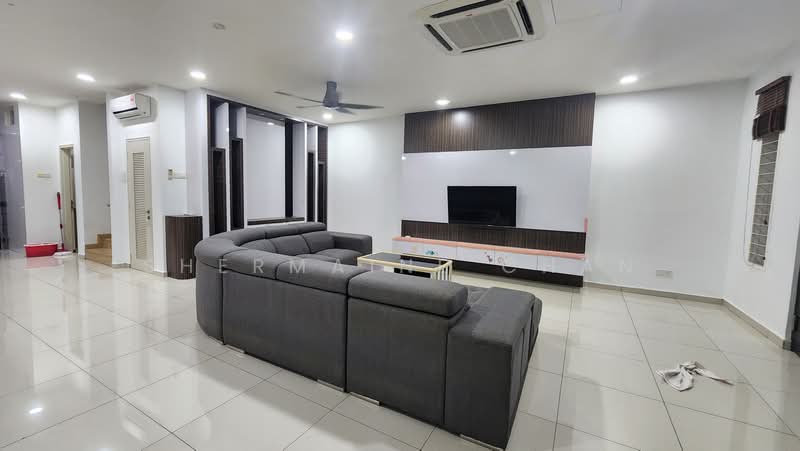 3-storey Terraced House for Sale in Puchong (Selangor) - Shermaine Chan - Living Room - PropertyGuru.com.my