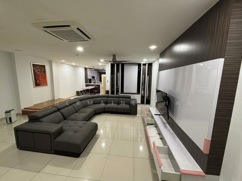3-storey Terraced House for Sale in Puchong (Selangor) - Shermaine Chan - Living Room - PropertyGuru.com.my