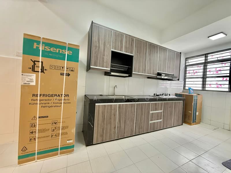 2-storey Terraced House for Rent in Taman Dato Demang (Seri Kembangan) - DILLA YUSOFF - Kitchen - PropertyGuru.com.my