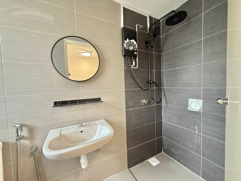 2-storey Terraced House for Rent in Taman Dato Demang (Seri Kembangan) - DILLA YUSOFF - Bathroom - PropertyGuru.com.my