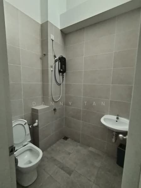 2-storey Terraced House for Rent in Tanjong Duabelas (Selangor) - Danny Tan - Bathroom - PropertyGuru.com.my