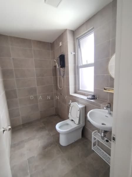 2-storey Terraced House for Rent in Tanjong Duabelas (Selangor) - Danny Tan - Bathroom - PropertyGuru.com.my