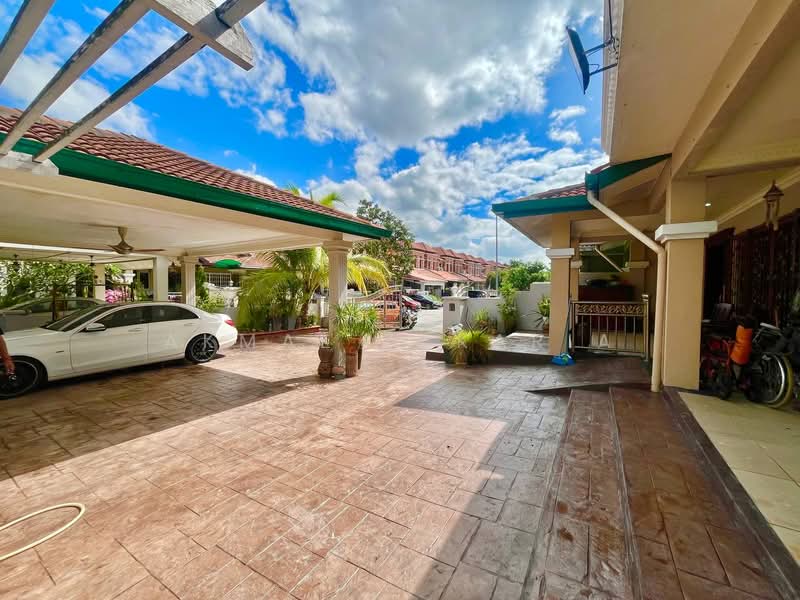 Rumah Teres 2-Tingkat untuk Dijual di Bandar Nusaputra (Puchong) - Akmal Zakaria - PropertyGuru.com.my
