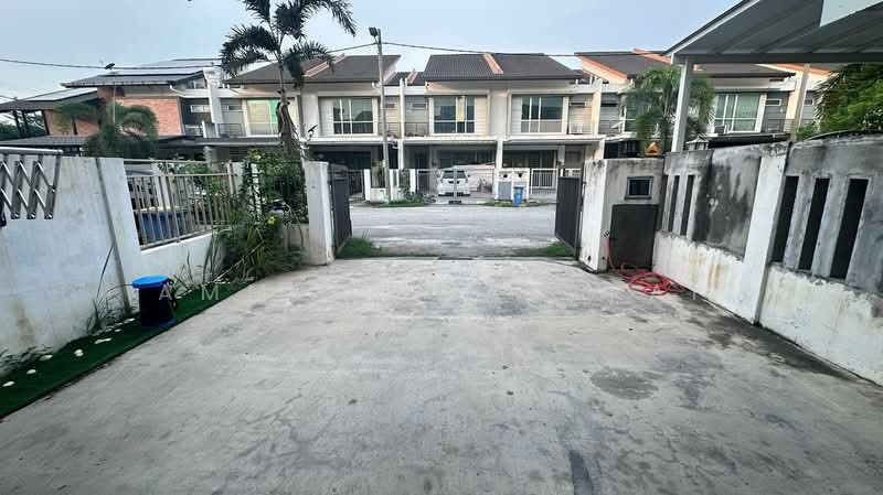 2-storey Terraced House for Sale in Jenjarom (Selangor) - Ammeer Nadzrai - Exterior - PropertyGuru.com.my