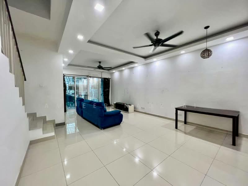 2-storey Terraced House for Sale in Jenjarom (Selangor) - Ammeer Nadzrai - Living Room - PropertyGuru.com.my