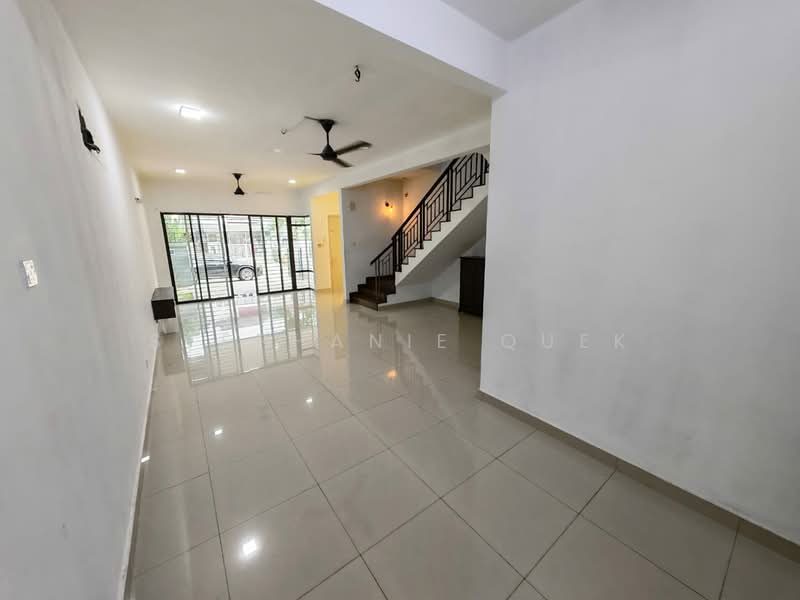 Rumah Teres 2-Tingkat untuk Disewa di Bandar Bukit Raja (Klang) - Stephanie Quek - Living Room - PropertyGuru.com.my
