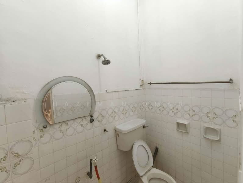 Rumah Teres 2-Tingkat untuk Dijual di Taman Sri Gombak (Gombak) - Hazeman Omar - Bathroom - PropertyGuru.com.my